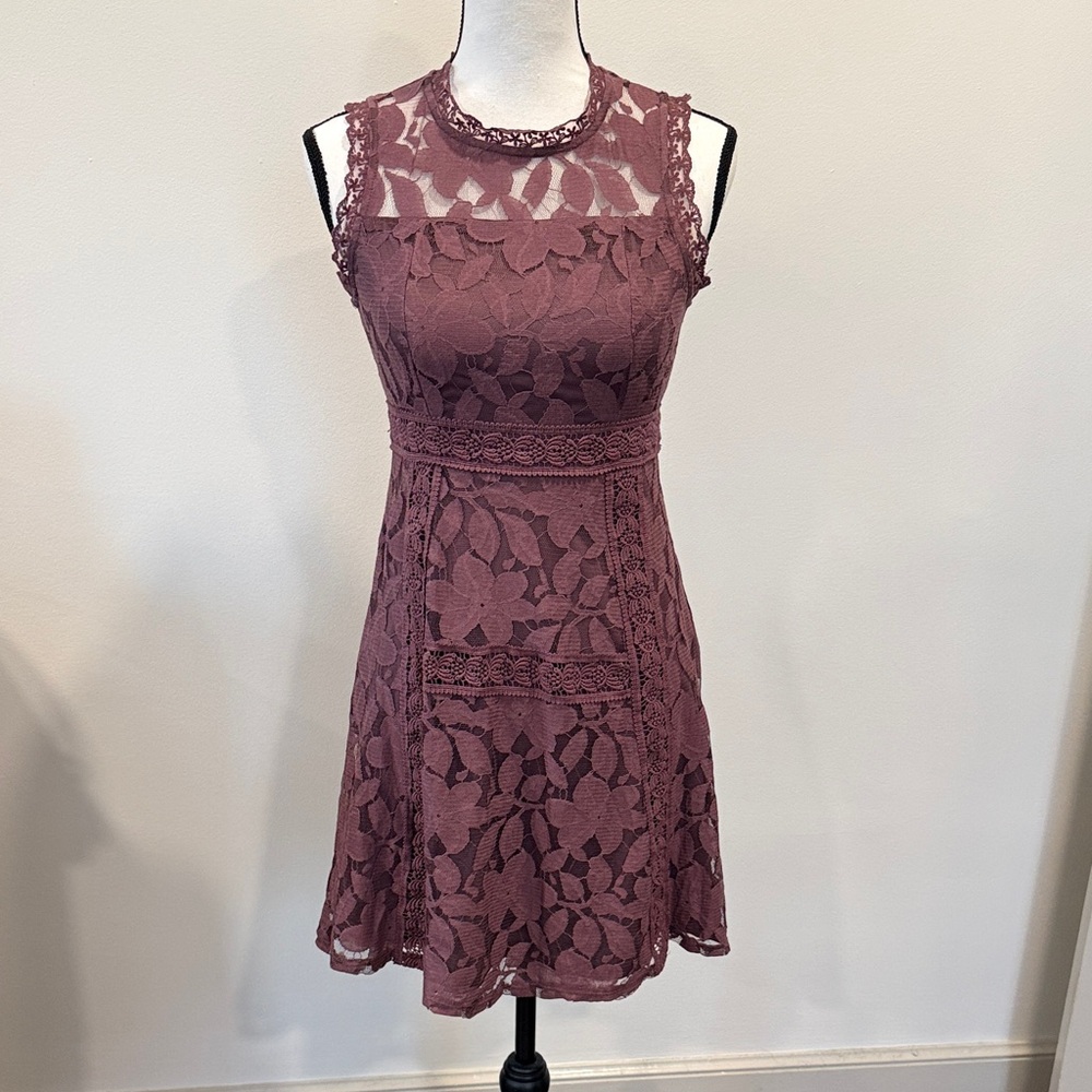 Alter'd State Dusty Plum Colored Lace Sleeveless Dress Size Small - Picture 1 of 14